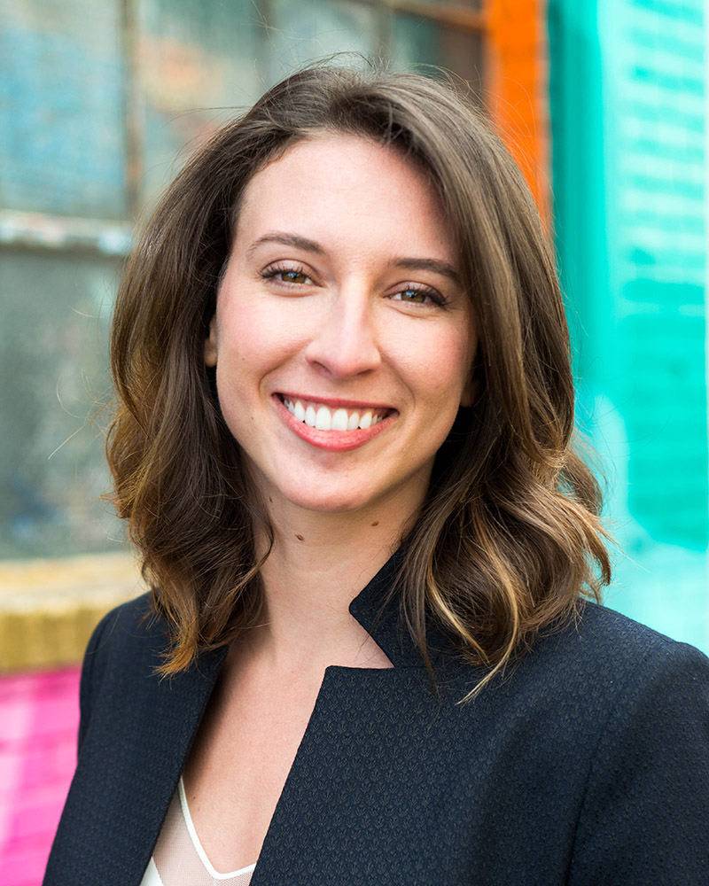 Laurie Fickling_wenk headshot